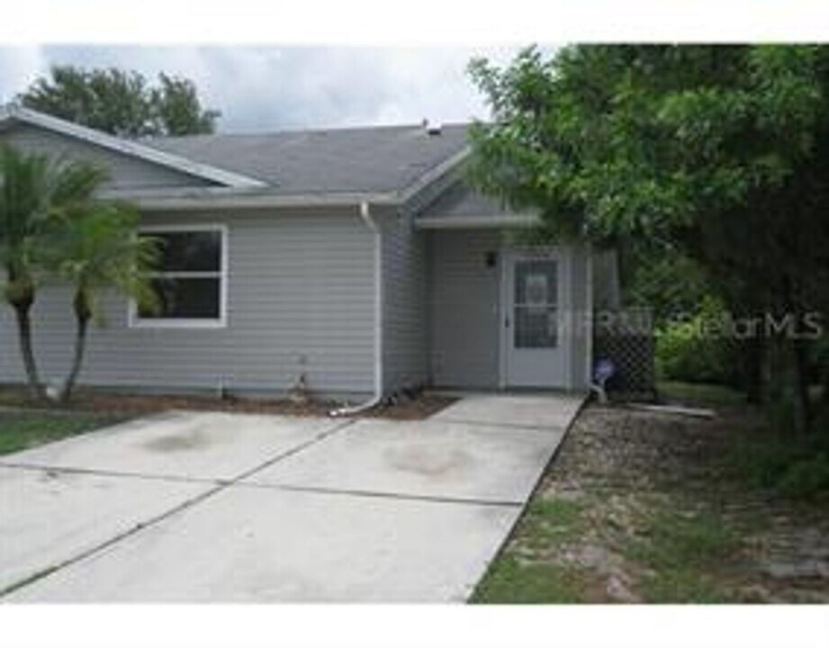 10340 Kidron Ave in Englewood, FL - Building Photo