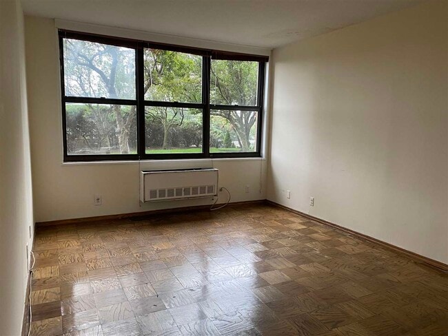 7002 BLVD E-Unit -3F in Guttenberg, NJ - Building Photo - Building Photo