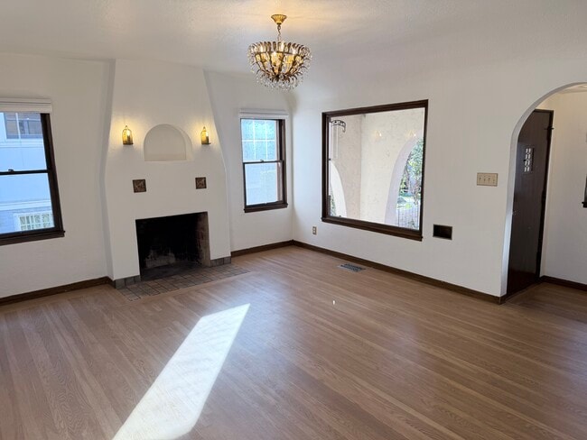 615 21st St in Sacramento, CA - Building Photo - Building Photo