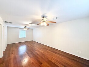 1911 Bradshaw St in Houston, TX - Building Photo - Building Photo