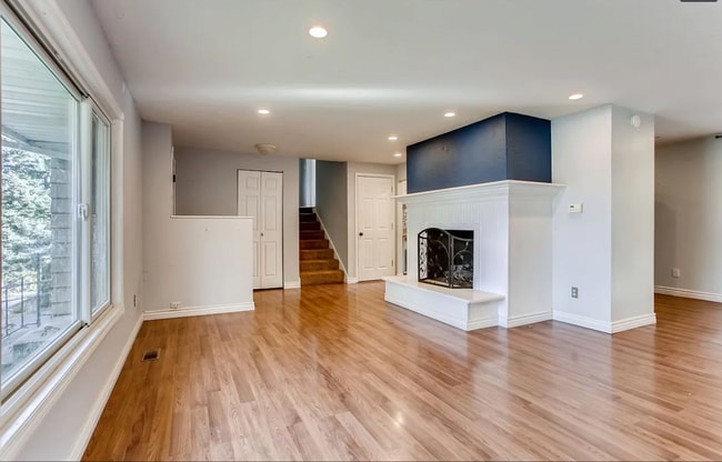 5062 SW Freeman Ct in Portland, OR - Building Photo - Building Photo