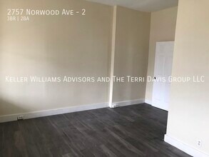 2757 Norwood Ave in Cincinnati, OH - Building Photo - Building Photo