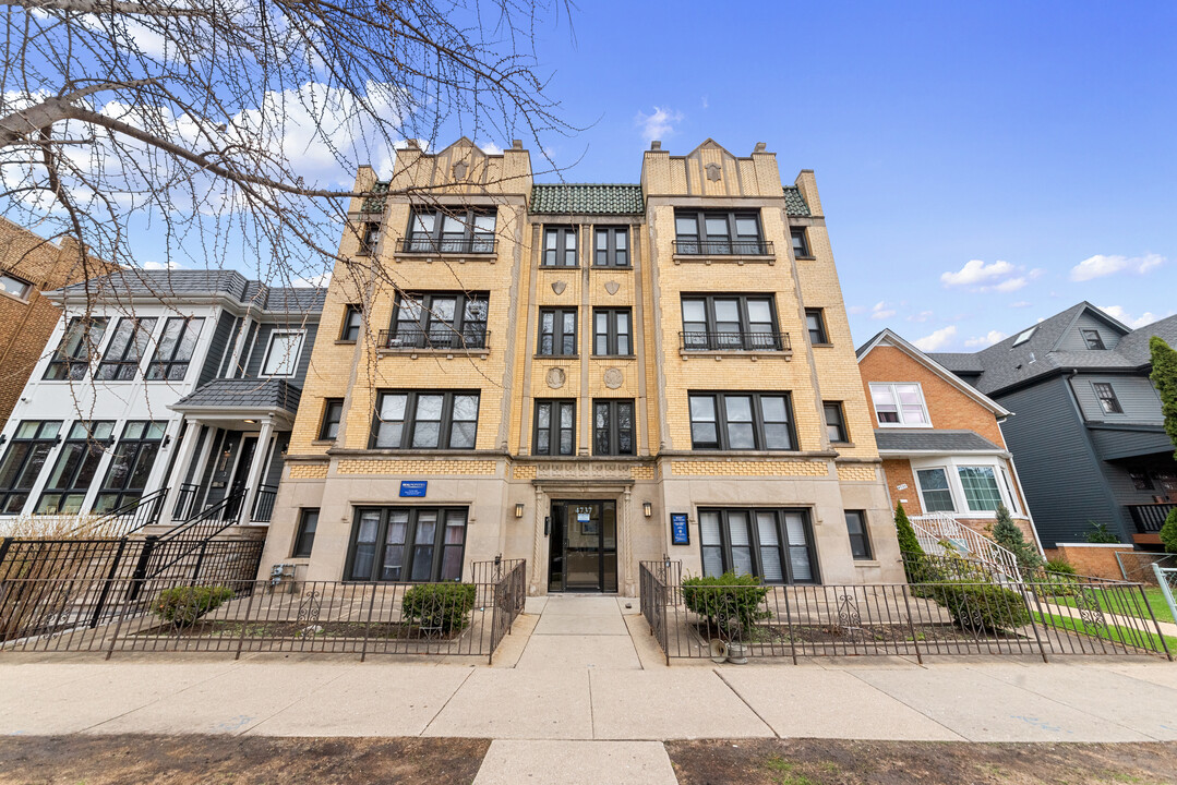 4737 N Hermitage Ave in Chicago, IL - Building Photo