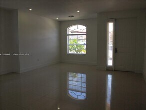 15520 SW 11th Terrace in Miami, FL - Building Photo - Building Photo