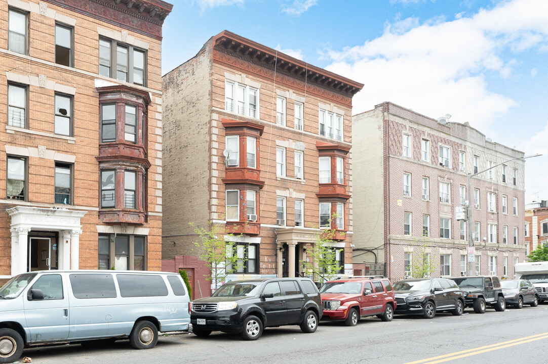 2307 Avenue D in Brooklyn, NY - Building Photo