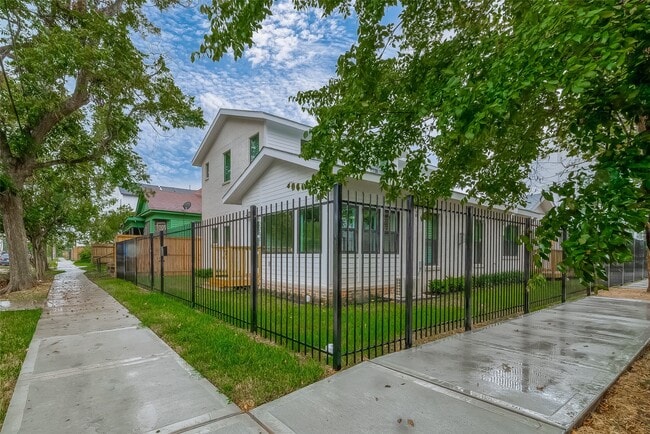 property at 2702 Delano St