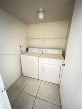 8423 Coral Lake Way, Unit 8423 in Coral Springs, FL - Building Photo - Building Photo
