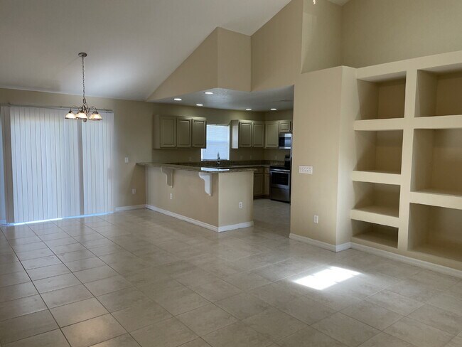 4823 Jeanette Ct in St. Cloud, FL - Building Photo - Building Photo