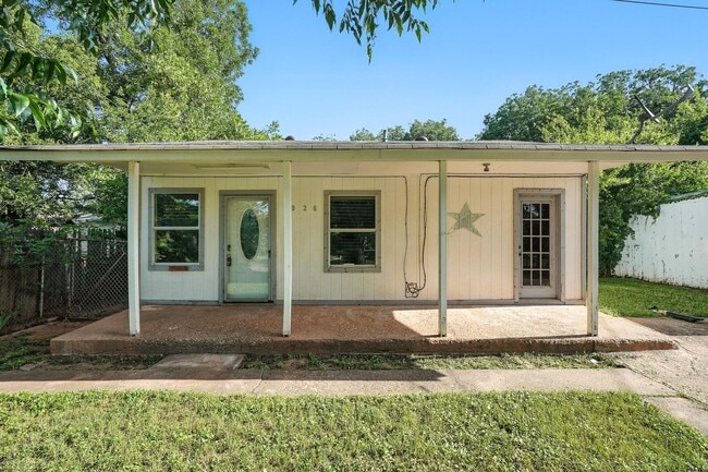 property at 2926 S 5th St