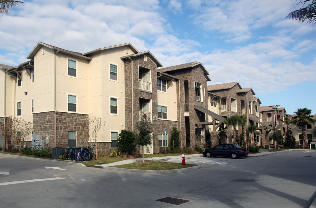 The Lodges at Pinellas Park in Pinellas Park, FL - Building Photo