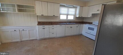 6731 Edwards Ave in Woodlawn, MD - Building Photo - Building Photo