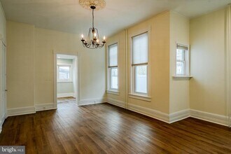 144 Gay St in Phoenixville, PA - Foto de edificio - Building Photo