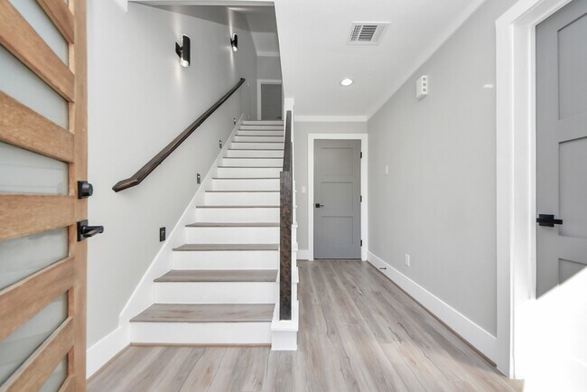 604 W 28th St in Houston, TX - Foto de edificio - Building Photo