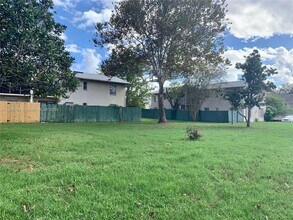 1902 Honour Rd in Orlando, FL - Foto de edificio - Building Photo