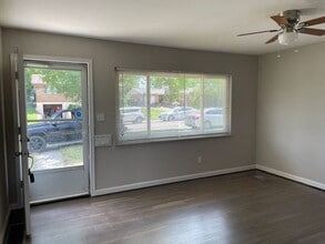 5106 Chantilly Dr in Cincinnati, OH - Building Photo - Building Photo