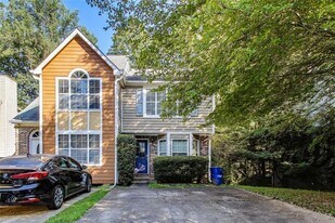 5196 Laurel Bridge Ct SE in Smyrna, GA - Building Photo