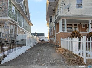 1872 North Ave in Bridgeport, CT - Building Photo - Building Photo