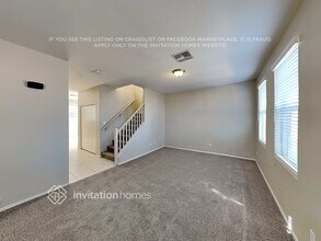 424 N 66th Ave in Phoenix, AZ - Foto de edificio - Building Photo