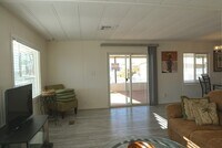 32660 Bloomfield Ave photo'