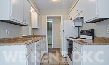 6415 N Peniel Ave in Oklahoma City, OK - Building Photo - Building Photo