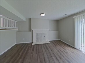 1444 Willow Creek Ln in Shoreview, MN - Building Photo - Building Photo