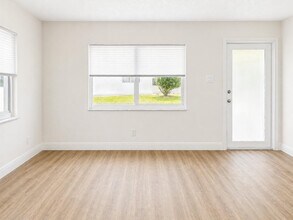 1045 NW 73rd Ave in Margate, FL - Building Photo - Building Photo