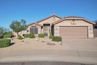 10278 E Tierra Buena Ln in Scottsdale, AZ - Foto de edificio - Building Photo