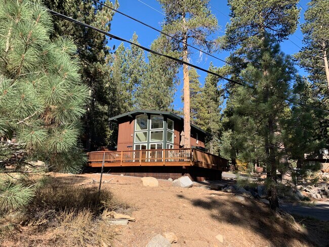 210 Forest Glen Rd in Tahoe City, CA - Building Photo - Building Photo