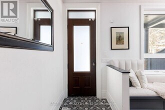 221 Crawford St in Toronto, ON - Building Photo - Building Photo