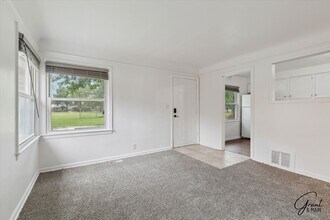 930 London Ave in Lincoln Park, MI - Building Photo - Building Photo
