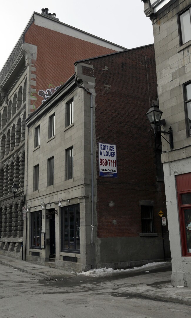 151 Saint-Paul Rue O in Montréal, QC - Building Photo - Building Photo
