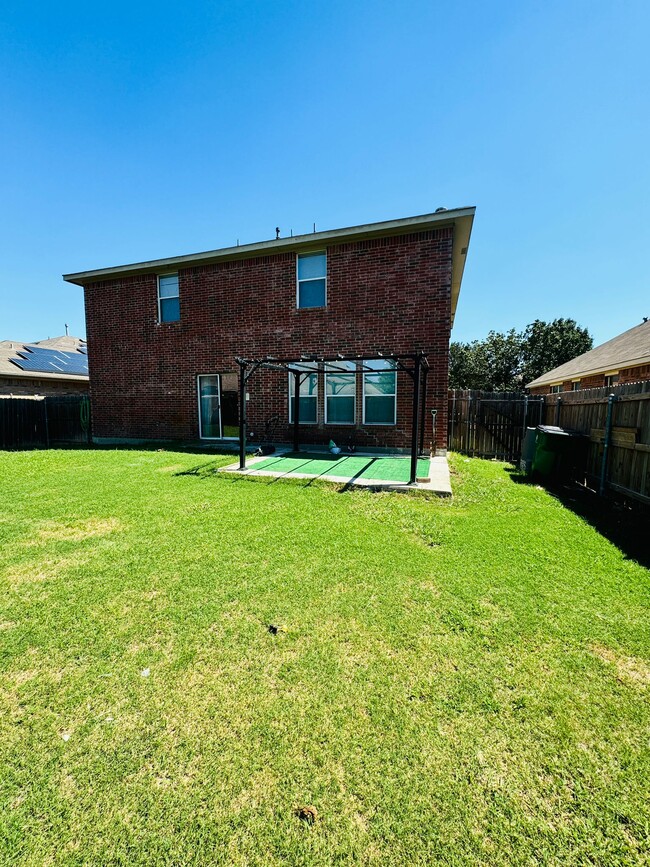 6713 Red Rock Trl in Watauga, TX - Building Photo - Building Photo