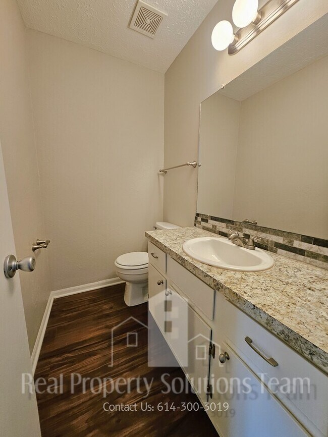 2769 Walden Bluff Ct in Grove City, OH - Building Photo - Building Photo