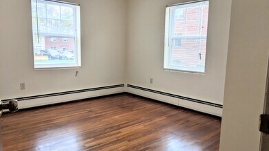 26 Grove St, Unit 9 in Arlington, MA - Building Photo - Building Photo