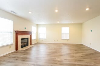 2916 Sentiment Ln in Greenwood, IN - Foto de edificio - Building Photo