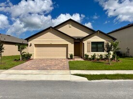 490 Sea Spray Dr in Fort Pierce, FL - Building Photo