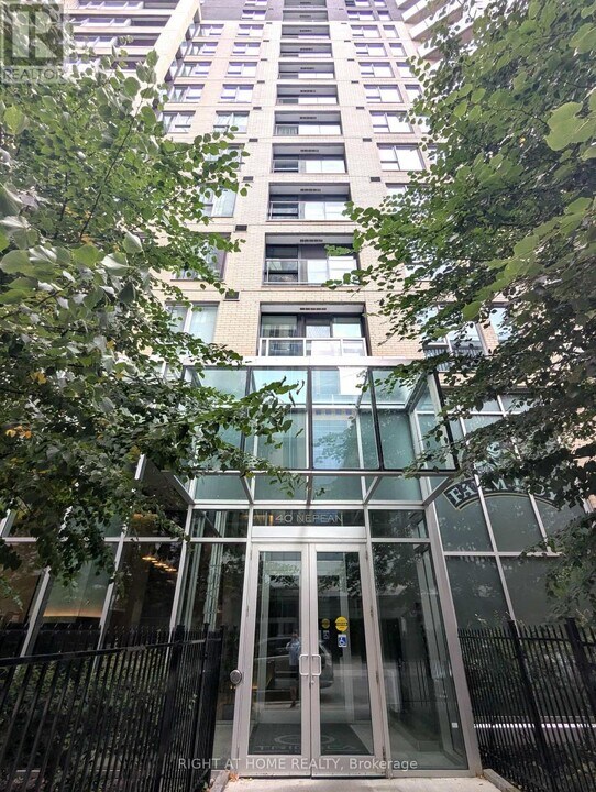 40 Nepean St in Ottawa, ON - Building Photo