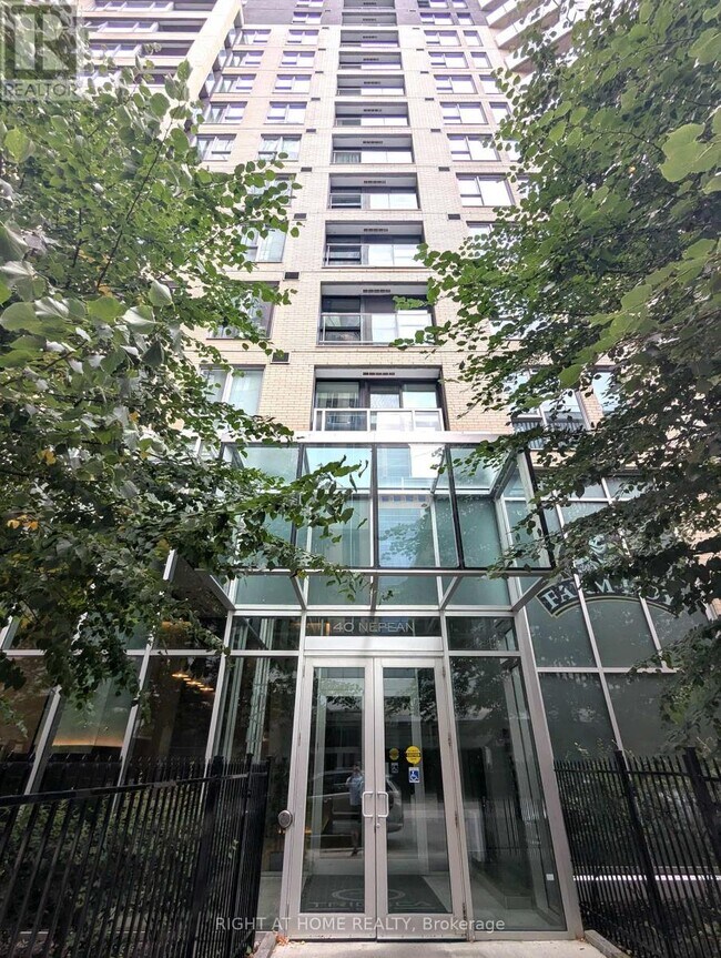 property at 40-2440 Nepean St