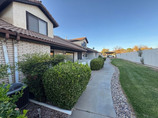 490 E 700 S in Saint George, UT - Building Photo - Building Photo