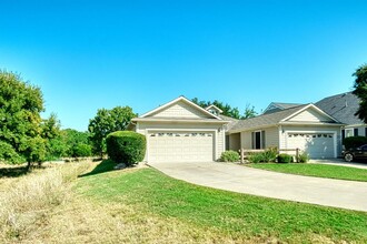 213 Bonham Loop in Georgetown, TX - Building Photo - Building Photo