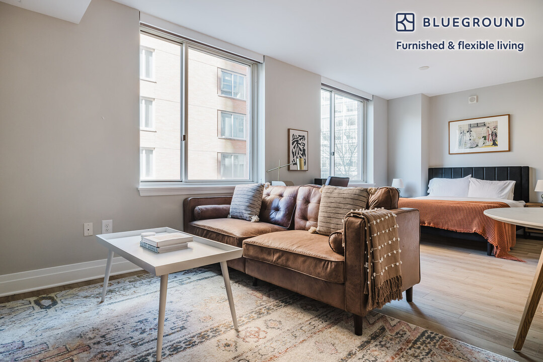 2221 I St NW in Washington, DC - Building Photo