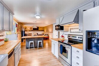 1291 S Kittredge St, Unit Back in Aurora, CO - Building Photo - Building Photo