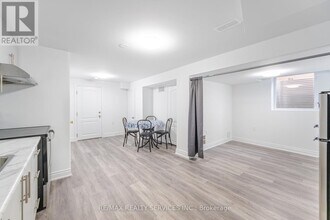 26 Vodden St W in Brampton, ON - Building Photo - Building Photo