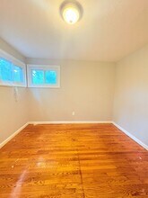 181 Blake St, Unit 2 in New Haven, CT - Building Photo - Building Photo