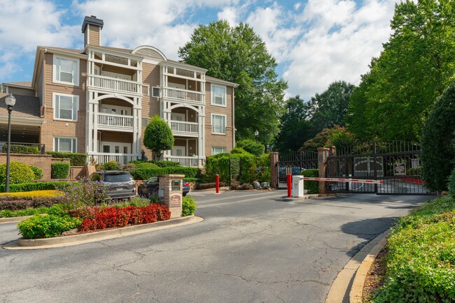 Charleston Court in Sandy Springs, GA - Building Photo - Building Photo