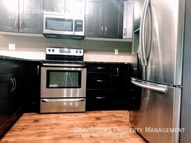 3810 Dewdney Ave E in Regina, SK - Building Photo