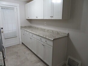 4 College Ave-Unit -2 in Poughkeepsie, NY - Building Photo - Building Photo