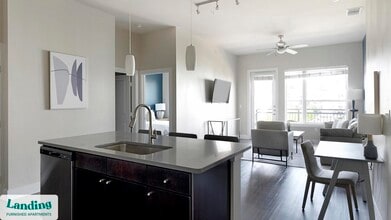 3501 Ross Ave, Unit 3015 in Dallas, TX - Foto de edificio - Building Photo