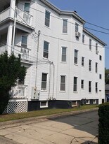 15 Starkey Ave, Unit Second floor in Attleboro, MA - Building Photo