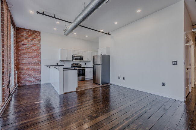 424 Main Street Luxury Apartments in Middletown, CT - Foto de edificio - Interior Photo